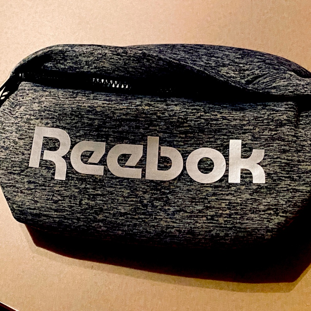 - Belt bag pack fit for size M to XXL